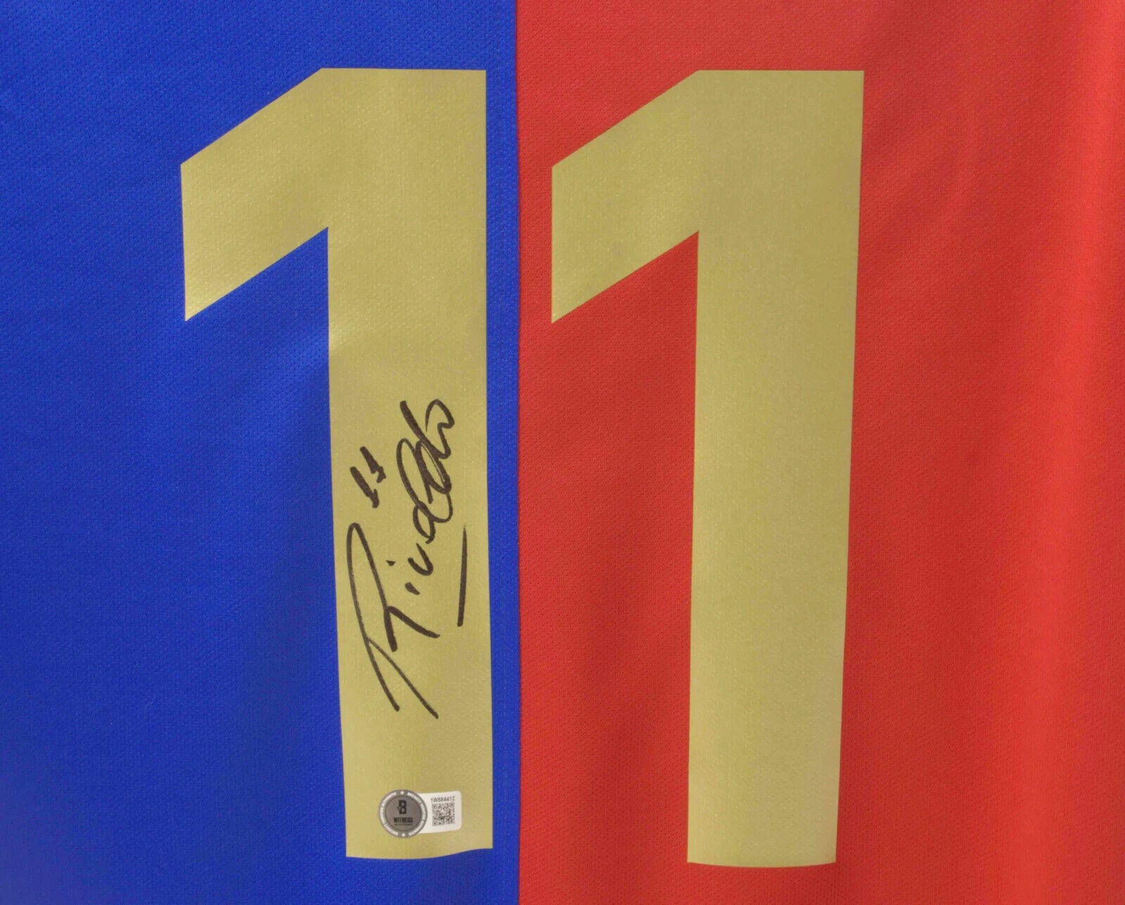Rivaldo Signed FC Barcelona Home Soccer Jersey #11 with Beckett Witness